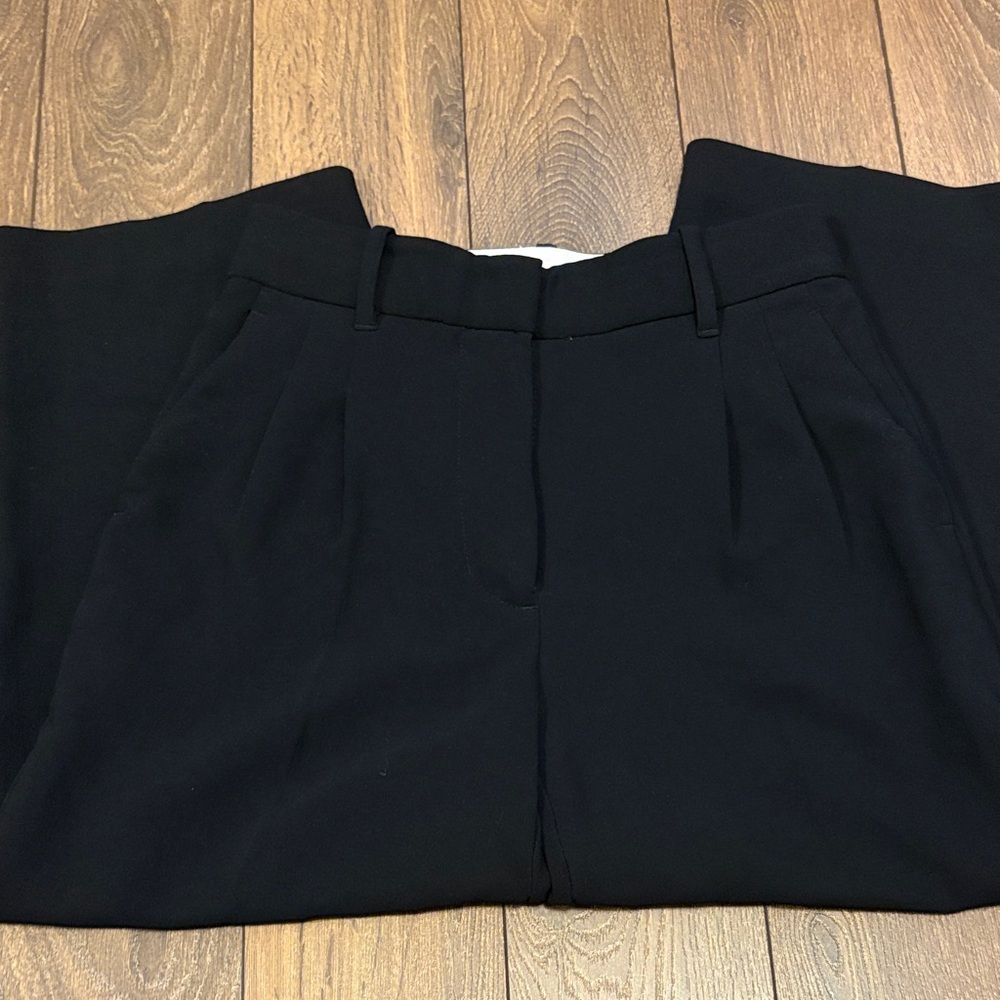Aritzia Black Women's Pants effortless pants in short
